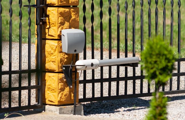 Auto swing gate opener installed by Auto Gate Guys Melbourne. Reliable and secure automatic gate system for rural or residential properties Auto swing gate opener installed by Auto Gate Guys Melbourne. Reliable and secure automatic gate system for rural or residential properties